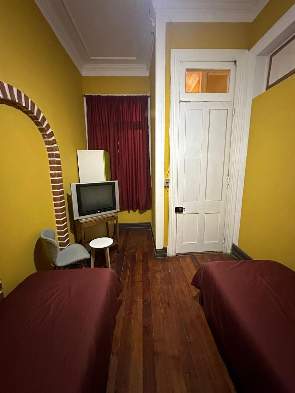 Hotel Das Gelbe Haus à Valparaíso Extérieur photo