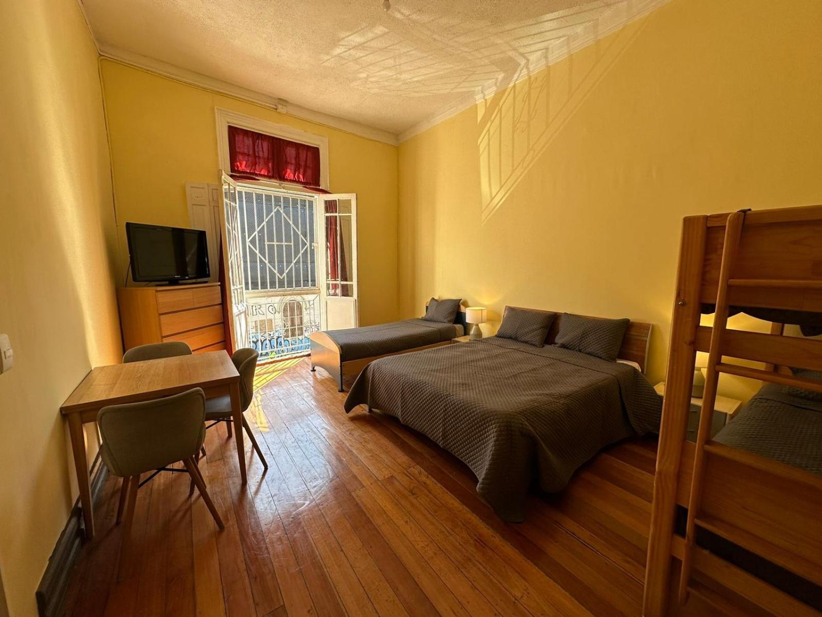 Hotel Das Gelbe Haus à Valparaíso Extérieur photo