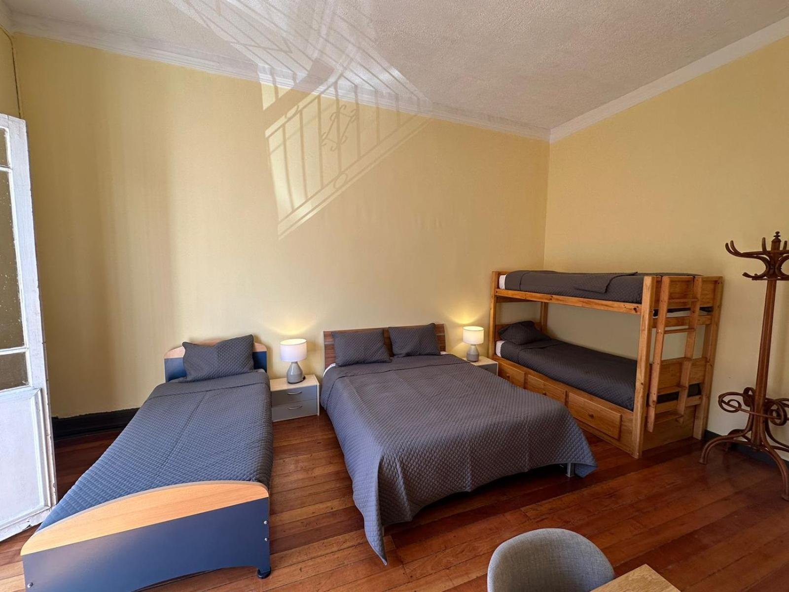 Hotel Das Gelbe Haus à Valparaíso Extérieur photo