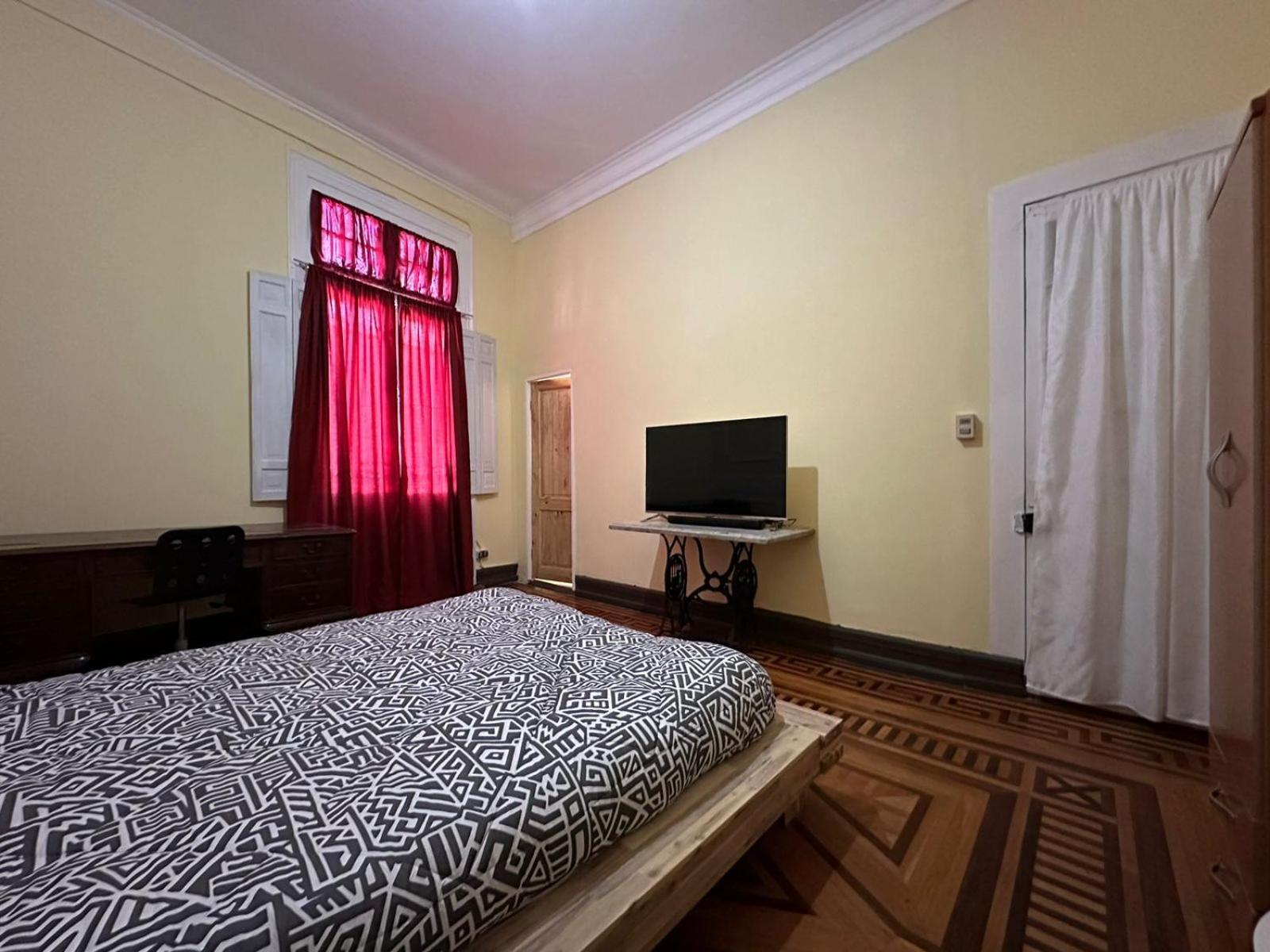 Hotel Das Gelbe Haus à Valparaíso Extérieur photo